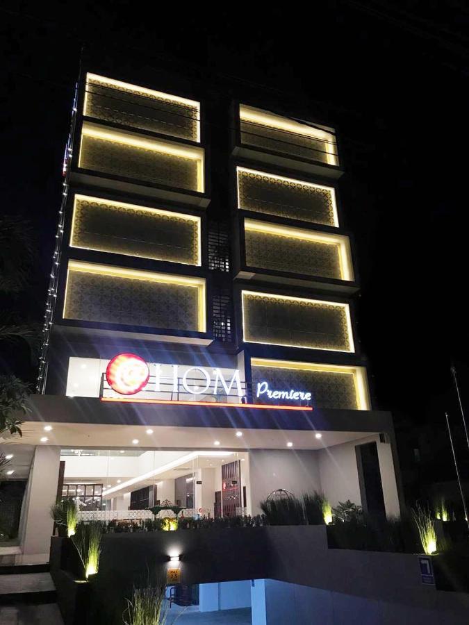 @Hom Premiere Timoho Hotel ยอกยาการ์ตา ภายนอก รูปภาพ